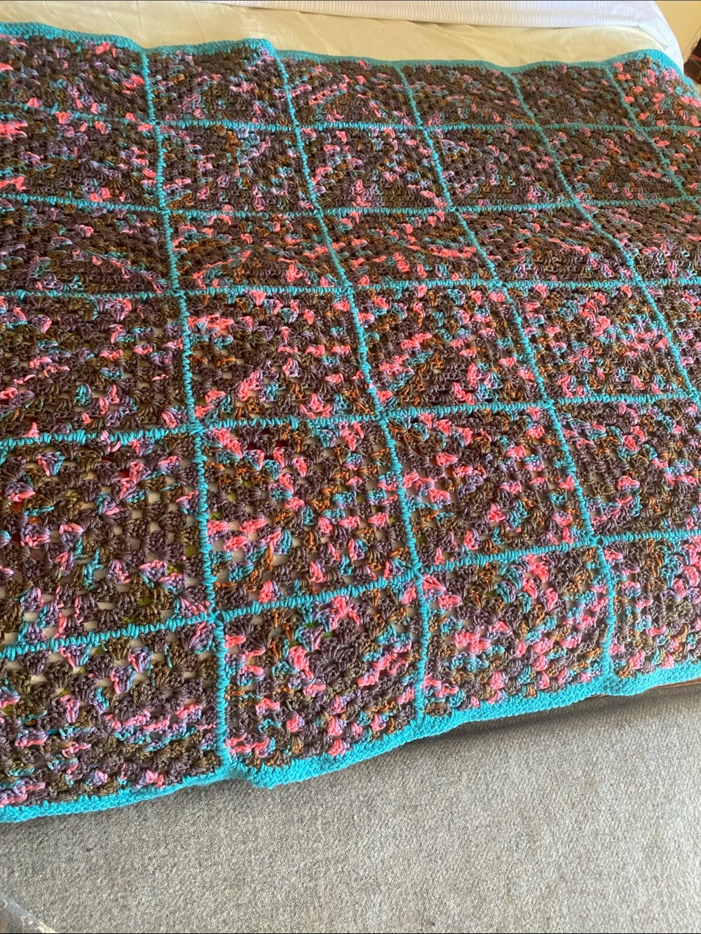 Crochet hand made Granny square pattern Throw Blanket approx 68 X 41 inches